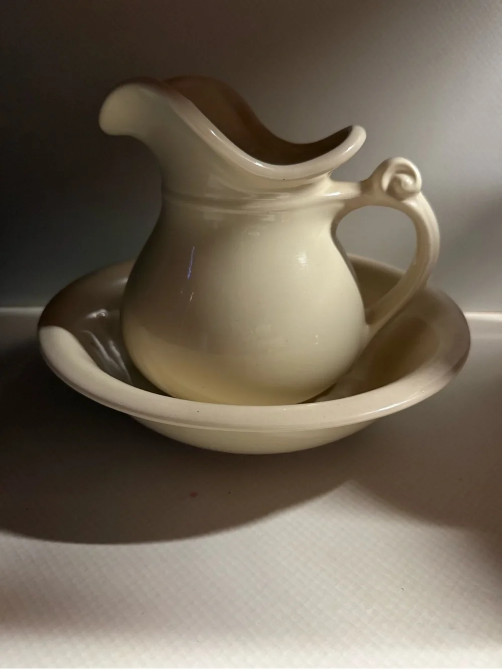 McCoy vintage wash/basin set